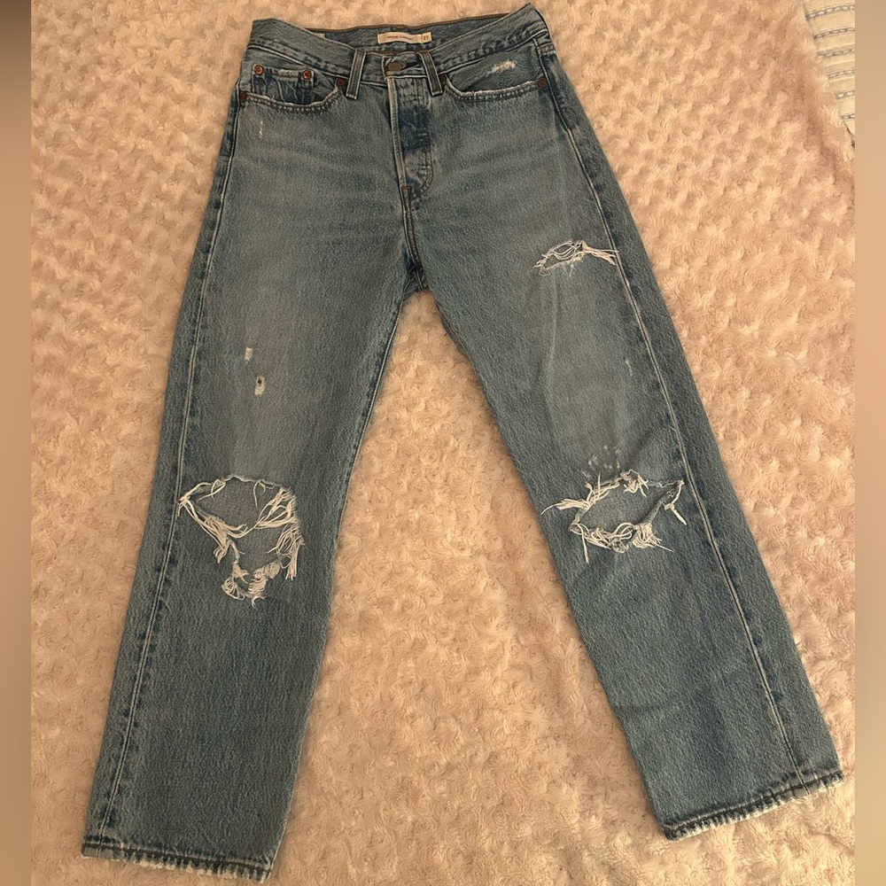 LEVI’S Wedgie Straight Jean